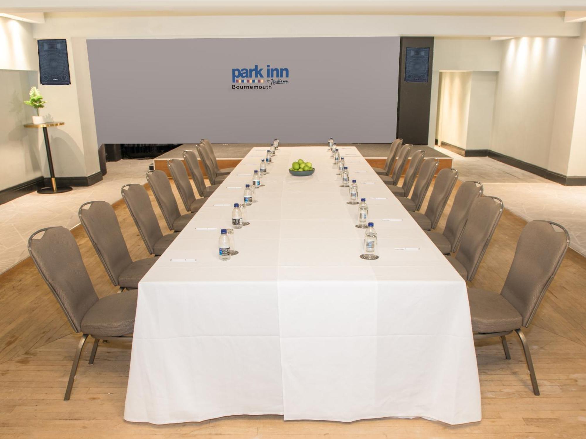 Park Inn By Radisson Bournemouth Exterior foto